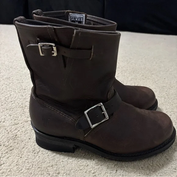 Frye Women’s Size 8.5M Engineer Ankle Boots Moto Boots Brown Leather Pull On - Picture 6 of 13